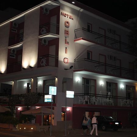 Hotel Oblio Римини Екстериор снимка