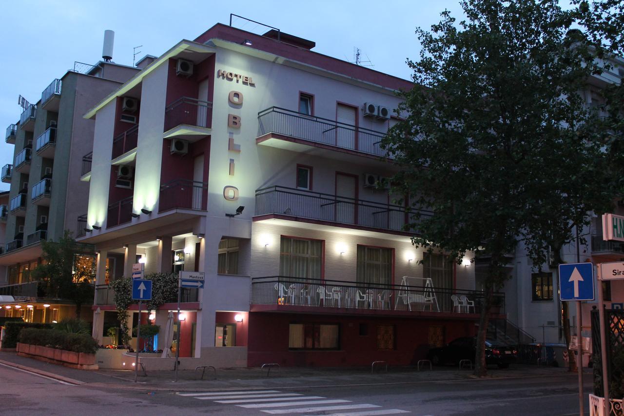 Hotel Oblio Римини Екстериор снимка