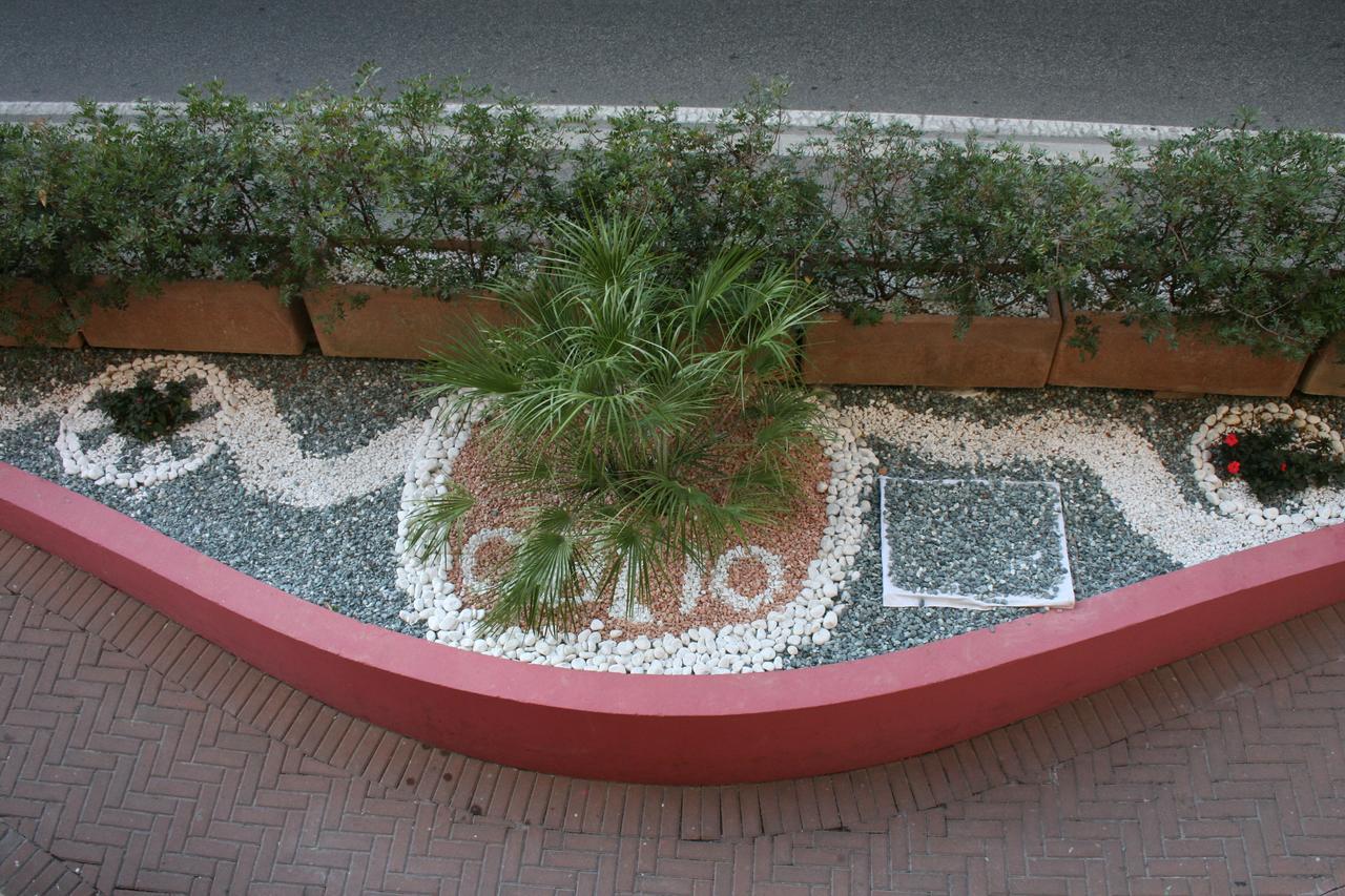 Hotel Oblio Римини Екстериор снимка
